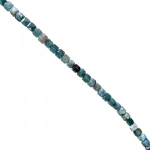 Collier carré facetté 3 mm en Apatite